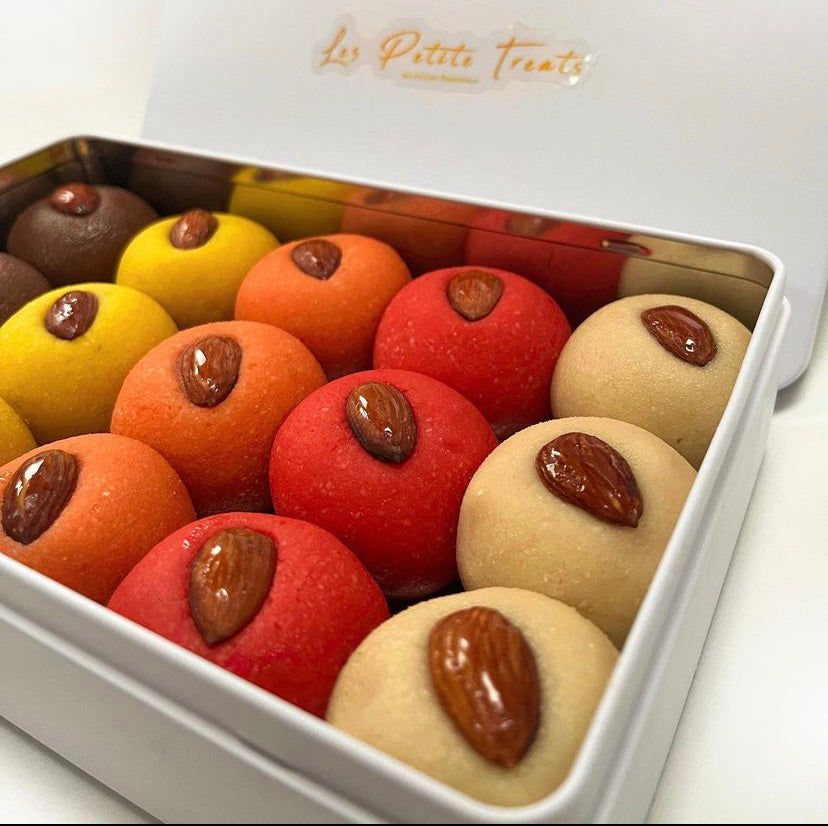 ALMOND EXOTIC FRUITS BALLS